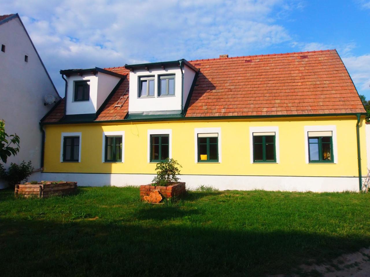 Gaestehaus Weinviertel - Niederoesterreich Siebenhirten Ngoại thất bức ảnh